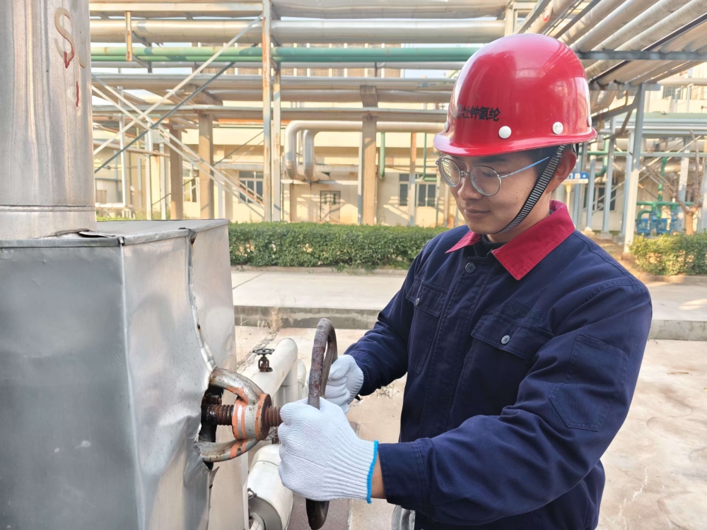 05優(yōu)秀員工 張?jiān)茤|：平凡崗位 鍛造非凡人生_副本